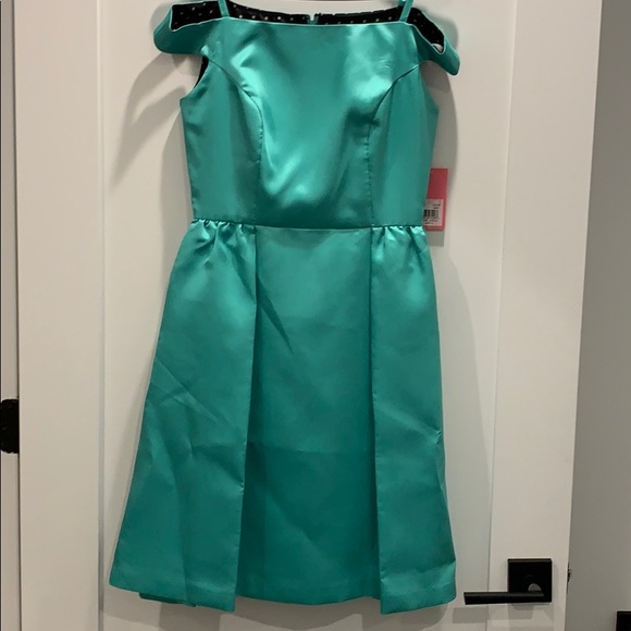 2/$50 Isaac Mizrahi Dress - Picture 2 of 6